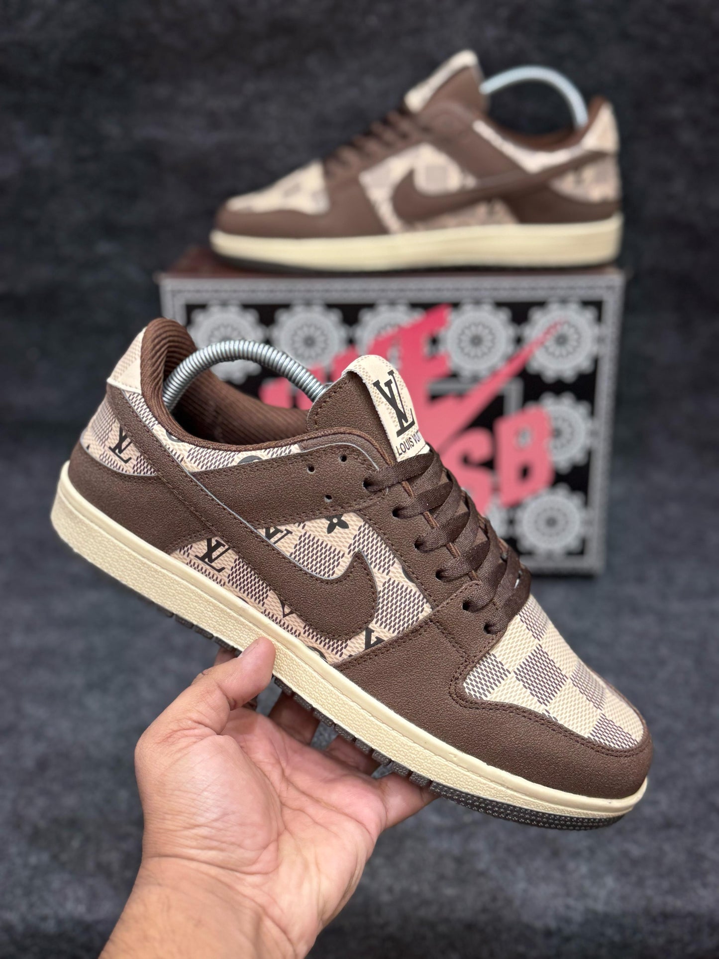 NIKE DUNK x LOUIS VUITTON®