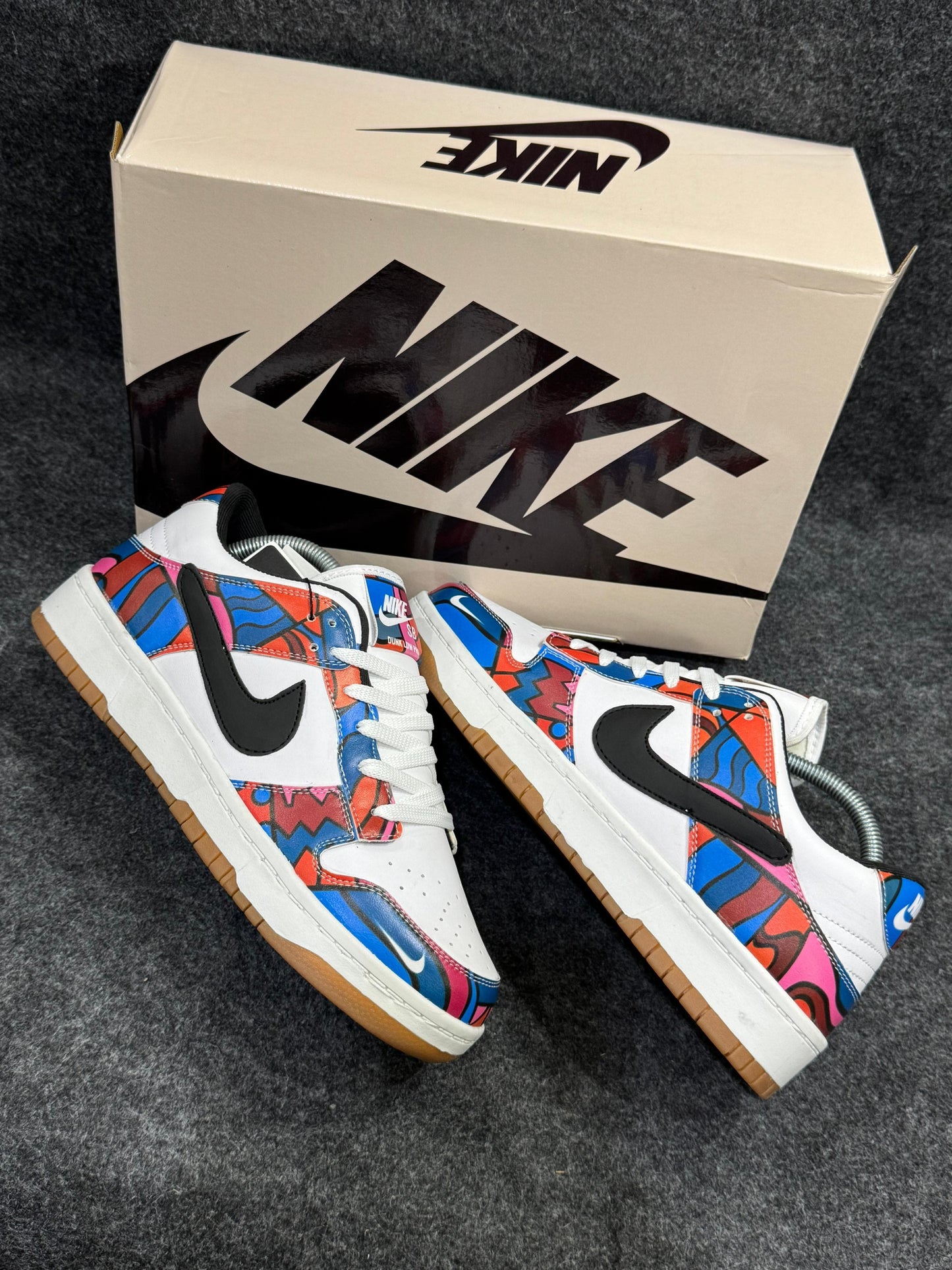 NIKE SB DUNK WITH ORIGINAL BRAND BOX